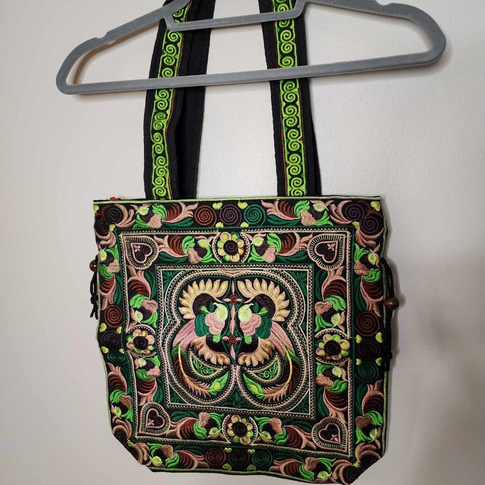 Green Bird Pattern Embroidered Purse - Picture 6 of 16
